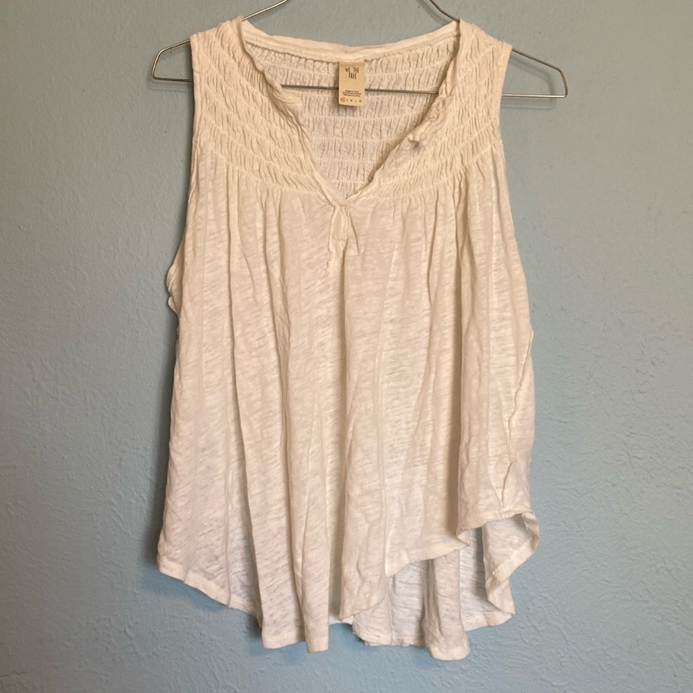 Free People We the Free Womens Size XS White Linen Smocked Tank Top Curved Hem